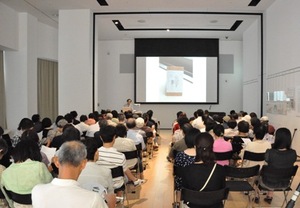 講演会　ようす.JPG